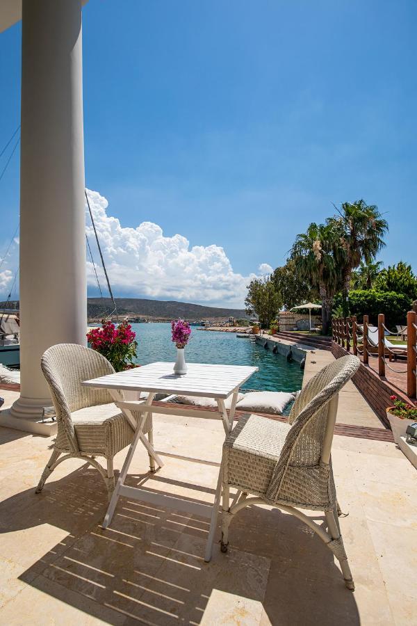 Port Alacati Hotel Zewnętrze zdjęcie