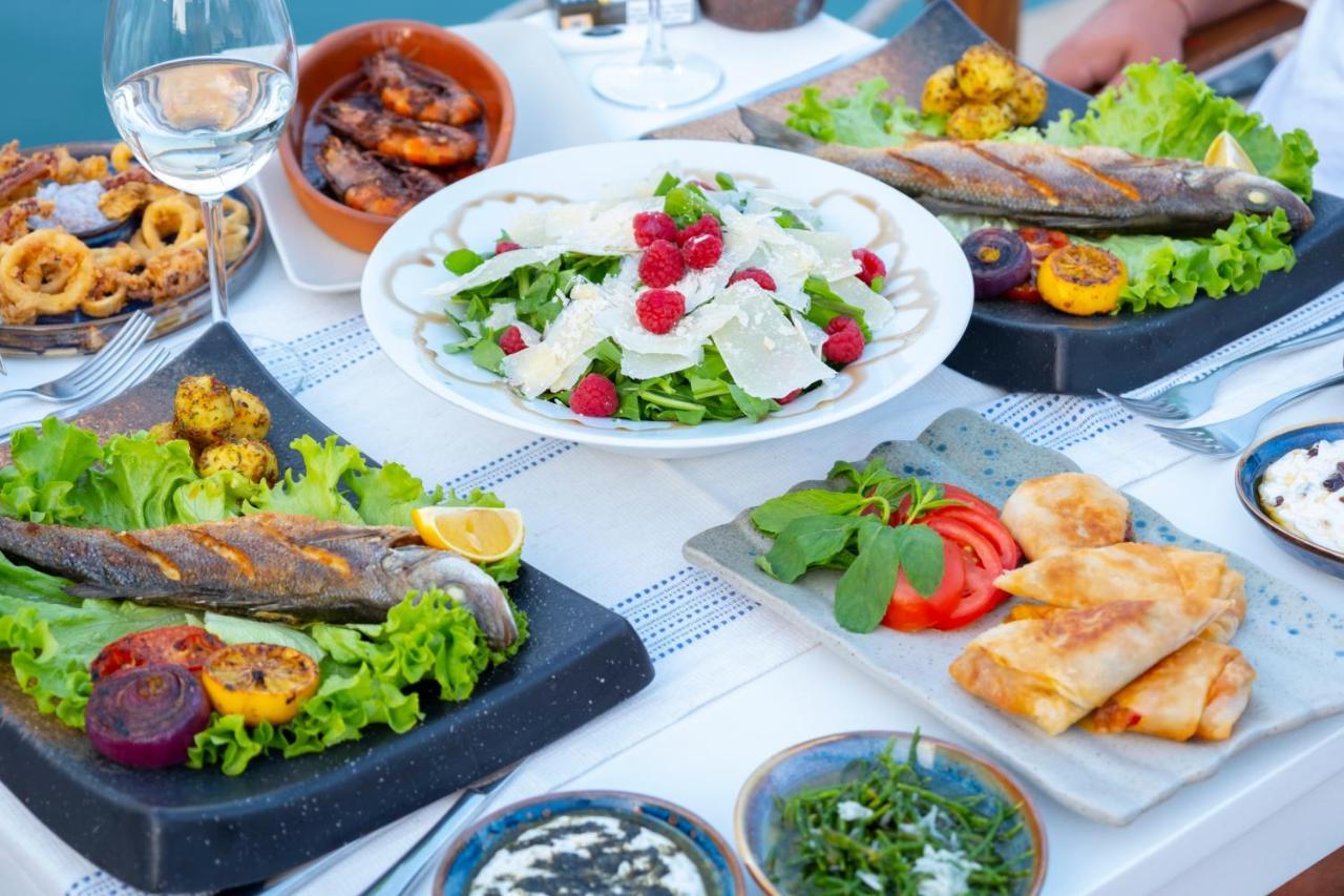 Port Alacati Hotel Zewnętrze zdjęcie